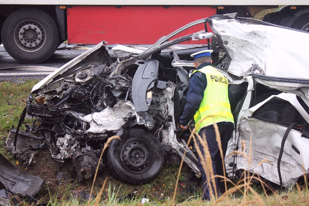 Na drodze nr 93 w okolicach Kawic doszło do śmiertelnego wypadku