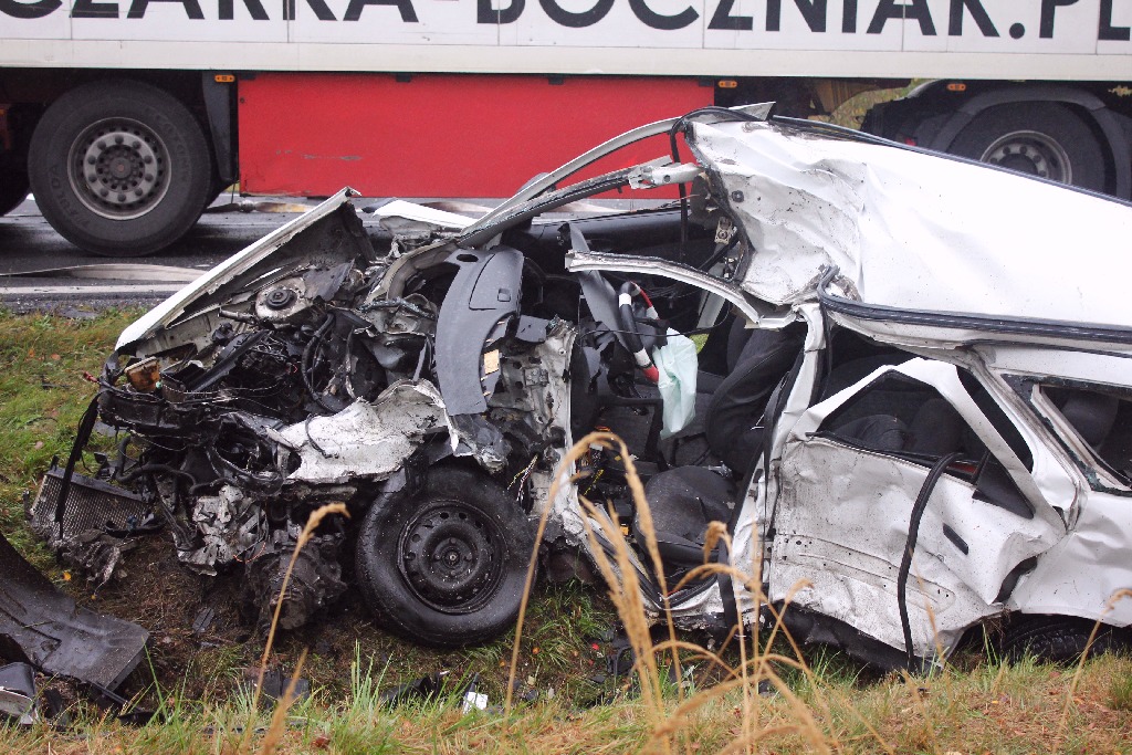 Na drodze nr 93 w okolicach Kawic doszło do śmiertelnego wypadku