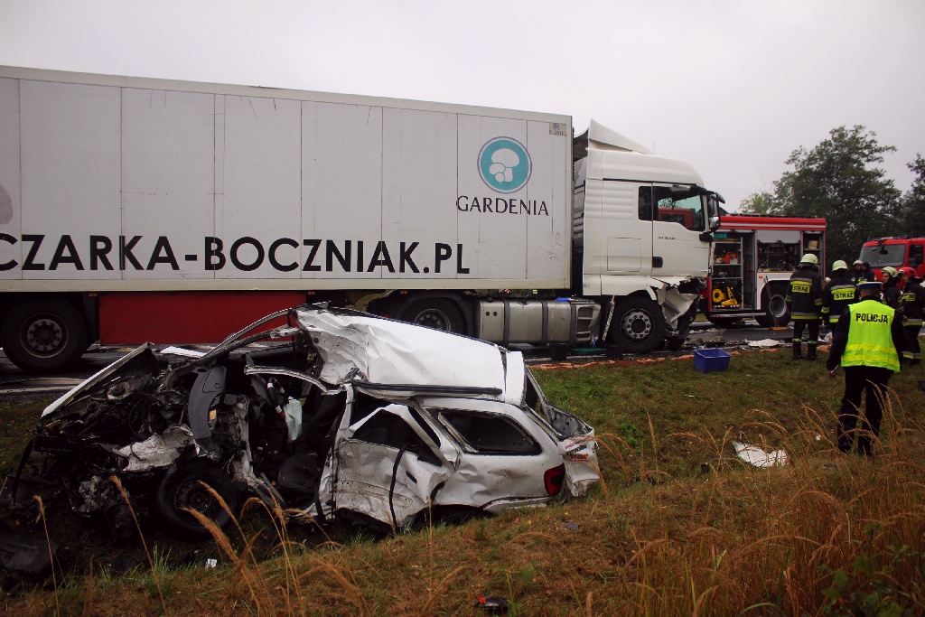 Na drodze nr 93 w okolicach Kawic doszło do śmiertelnego wypadku