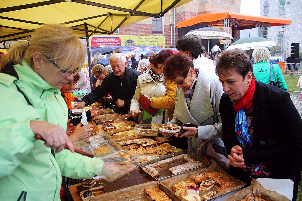 Wielki rodzinny festyn  na Piekarach z Don Vasylem
