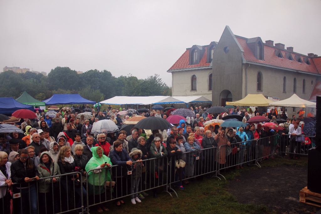 Wielki rodzinny festyn  na Piekarach z Don Vasylem
