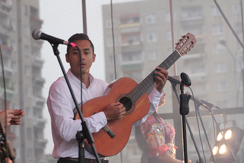 Wielki rodzinny festyn  na Piekarach z Don Vasylem
