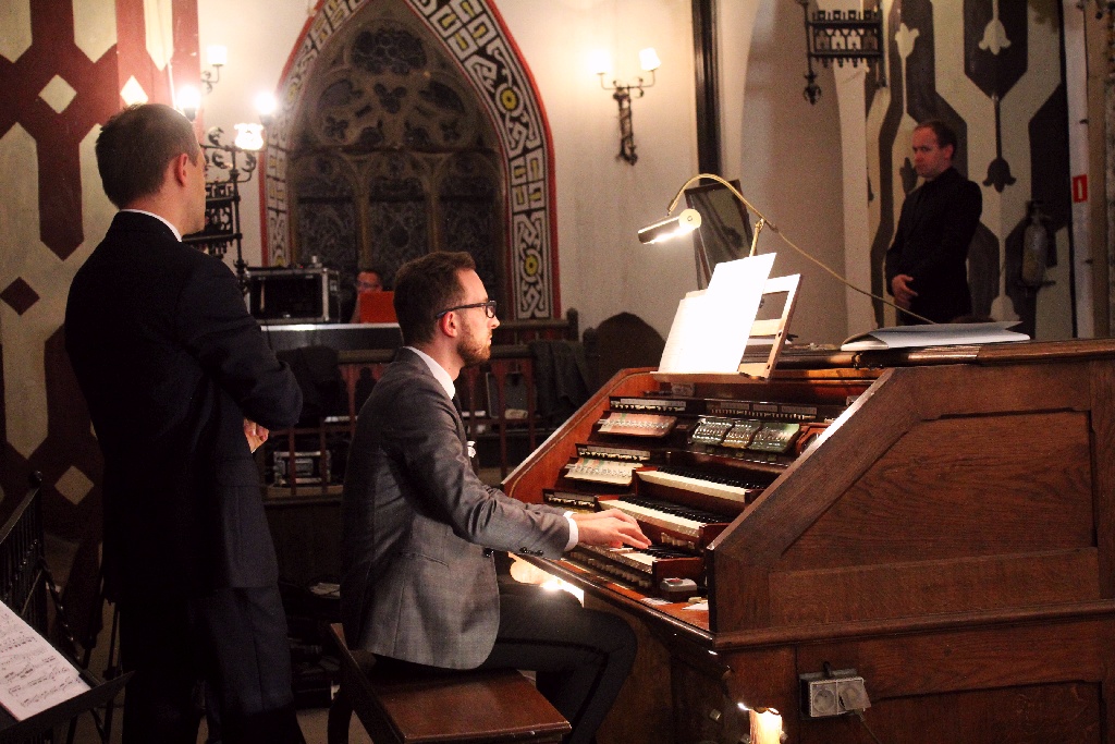 Legnickie Conversatorium Organowe: 