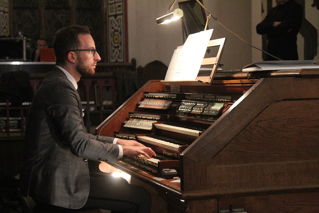 Legnickie Conversatorium Organowe: 