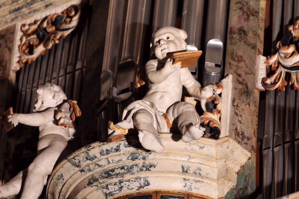 Legnickie Conversatorium Organowe: 