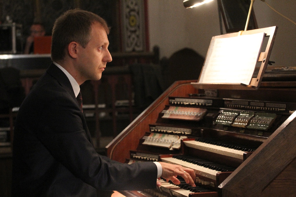 Legnickie Conversatorium Organowe: 