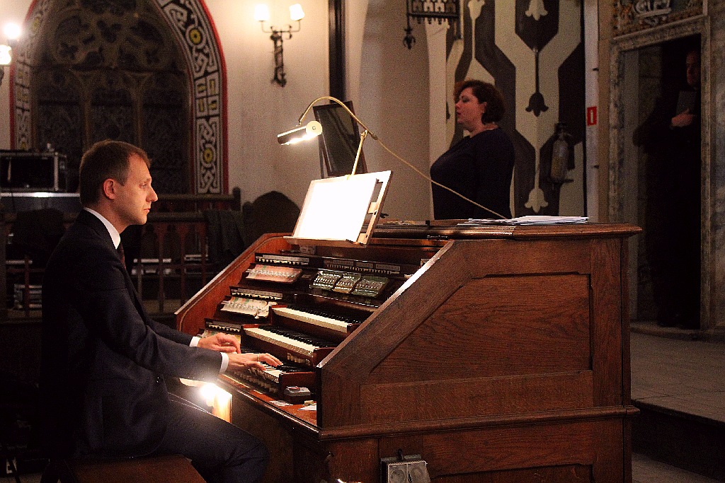 Legnickie Conversatorium Organowe: 