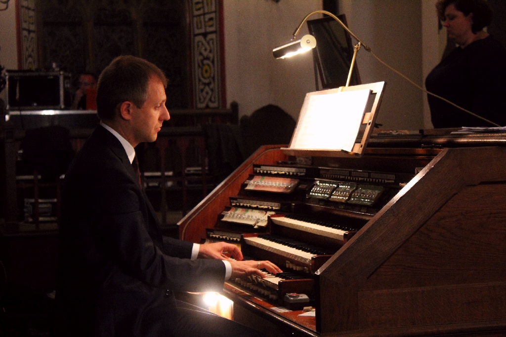 Legnickie Conversatorium Organowe: 