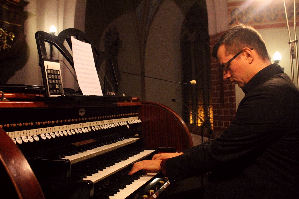Legnickie Conversatorium Organowe 