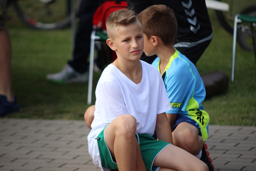 Legnickie szkoły rywalizowały w sztafetowym biegu przełajowym