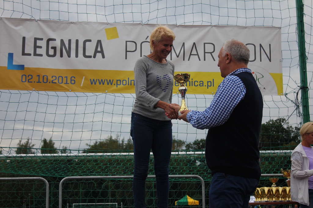 Wręczenie nagród dla biegaczy Legnickiego Półmaratonu (4)