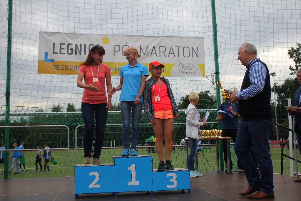 Wręczenie nagród dla biegaczy Legnickiego Półmaratonu (4)