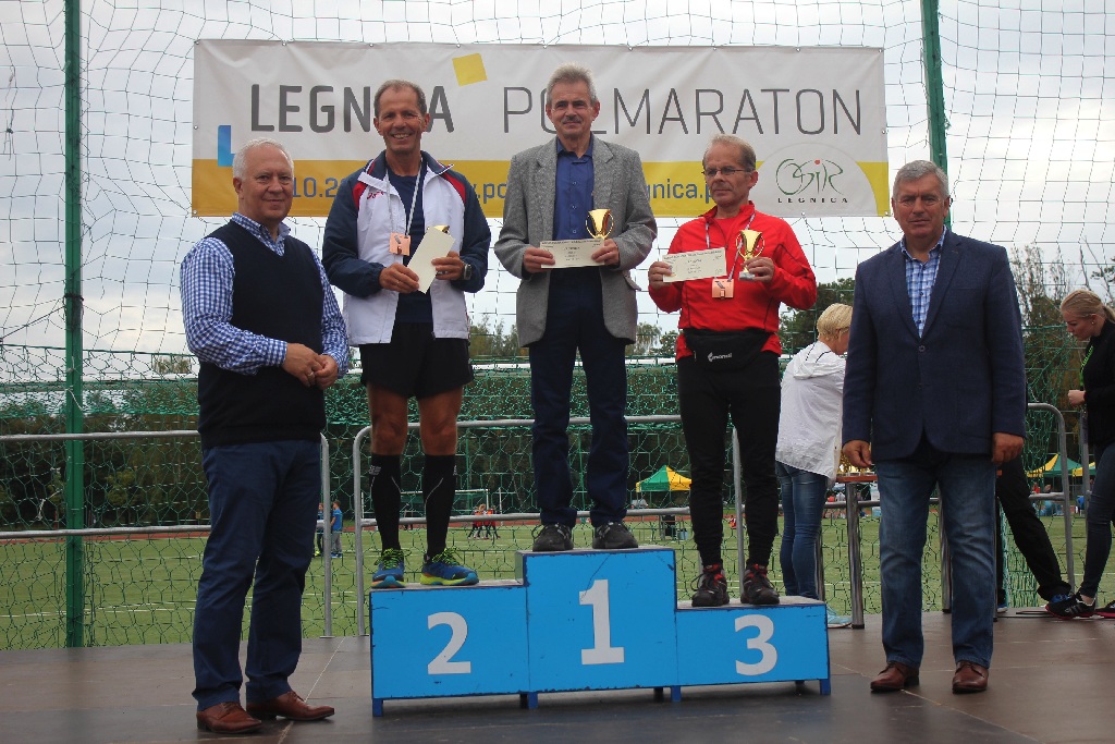 Wręczenie nagród dla biegaczy Legnickiego Półmaratonu (4)