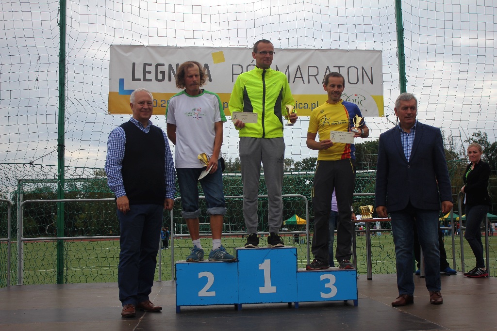 Wręczenie nagród dla biegaczy Legnickiego Półmaratonu (4)