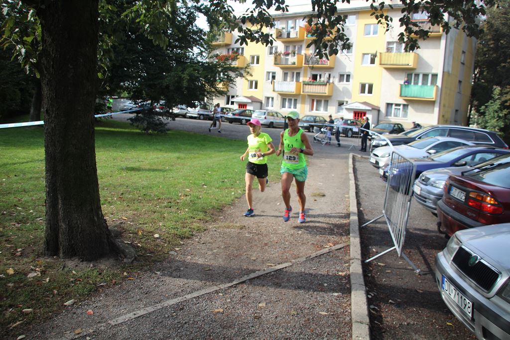 Na trasie Legnickiego Półmaratonu rywalizowano o miejsca (5)