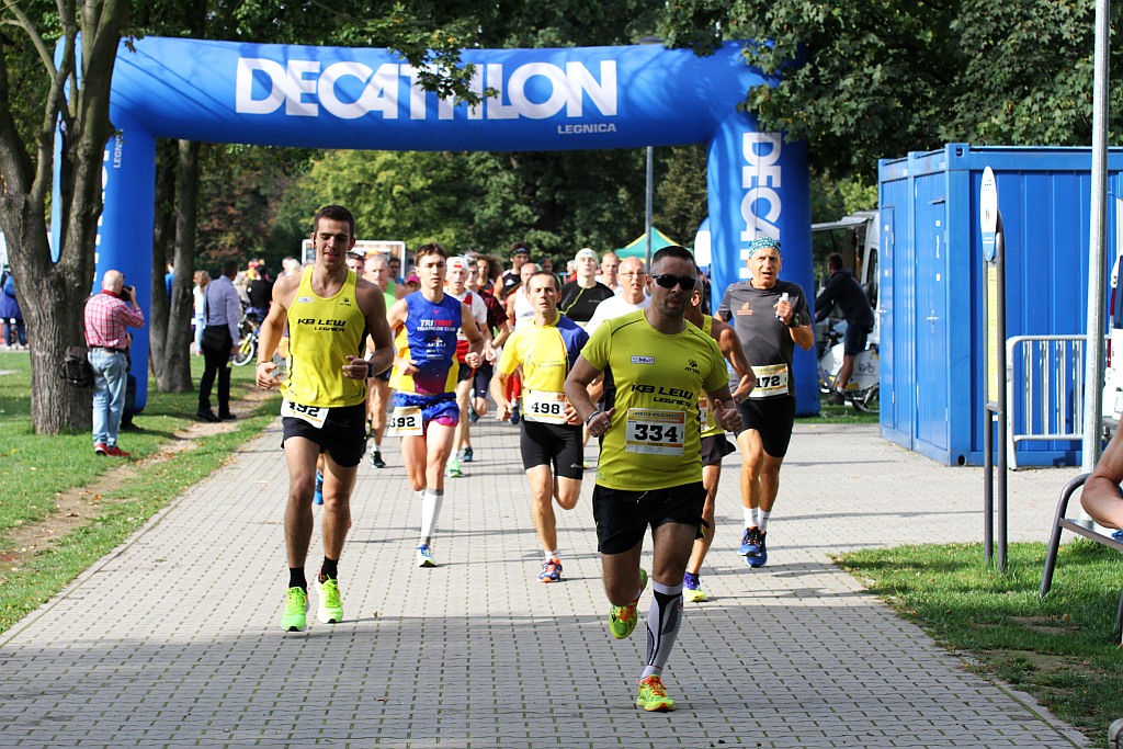 Ponad 400 biegaczy wystartowało w Legnickim Półmaratonie (1)