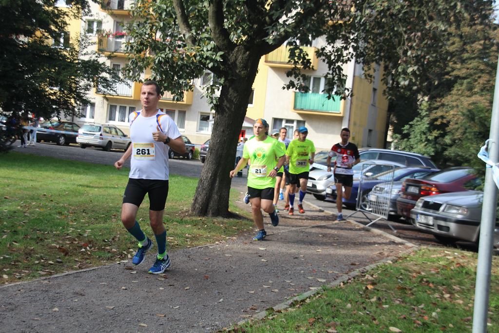 Na trasie Legnickiego Półmaratonu rywalizowano o miejsca (5)