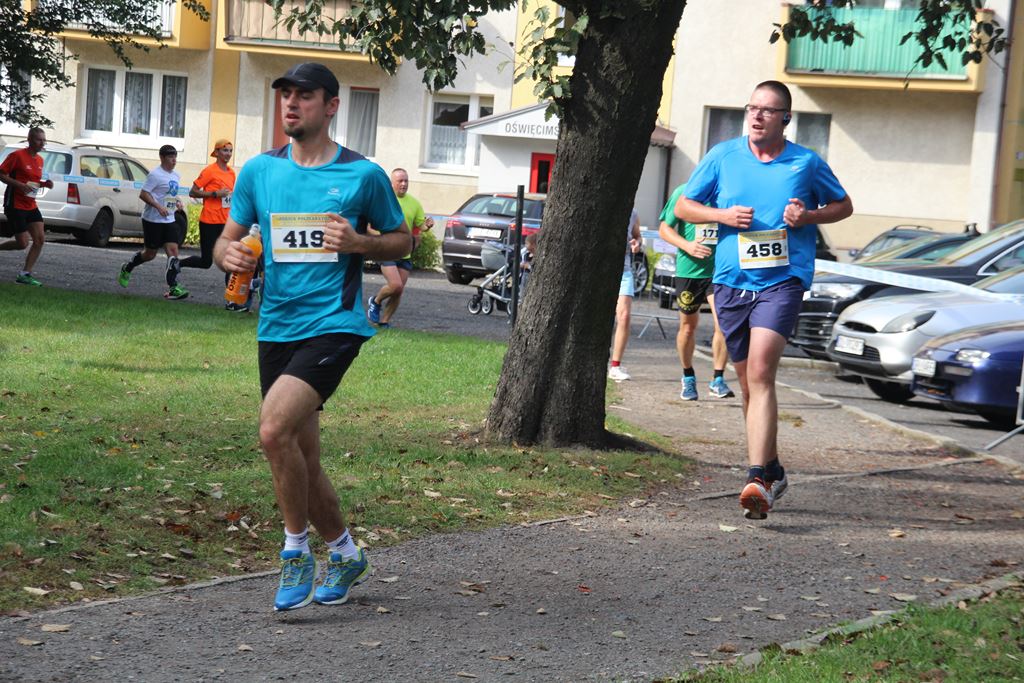 Na trasie Legnickiego Półmaratonu rywalizowano o miejsca (5)