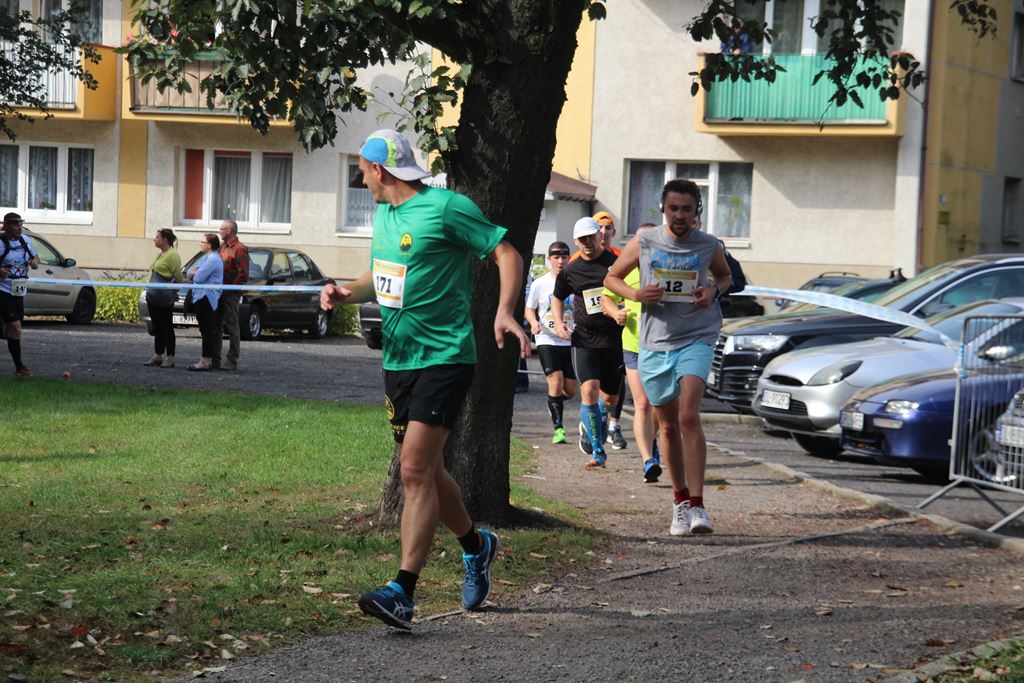 Na trasie Legnickiego Półmaratonu rywalizowano o miejsca (5)