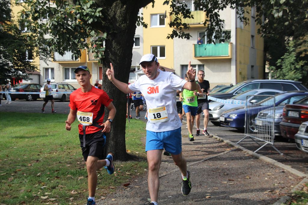 Na trasie Legnickiego Półmaratonu rywalizowano o miejsca (5)