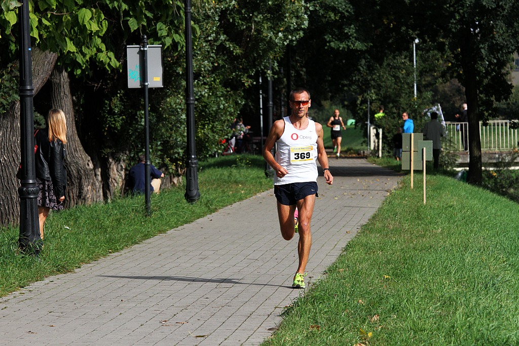 Ponad 400 biegaczy wystartowało w Legnickim Półmaratonie (1)