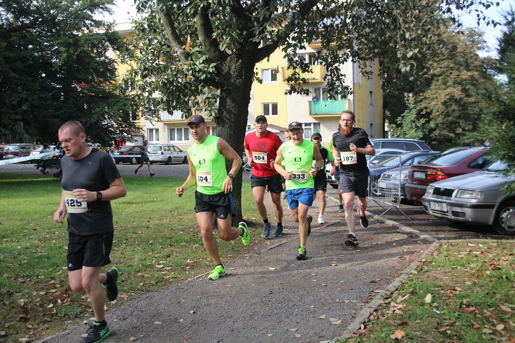 Na trasie Legnickiego Półmaratonu rywalizowano o miejsca (5)