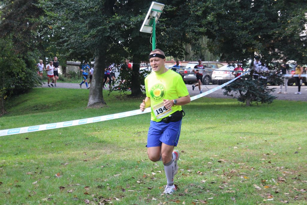 Na trasie Legnickiego Półmaratonu rywalizowano o miejsca (5)