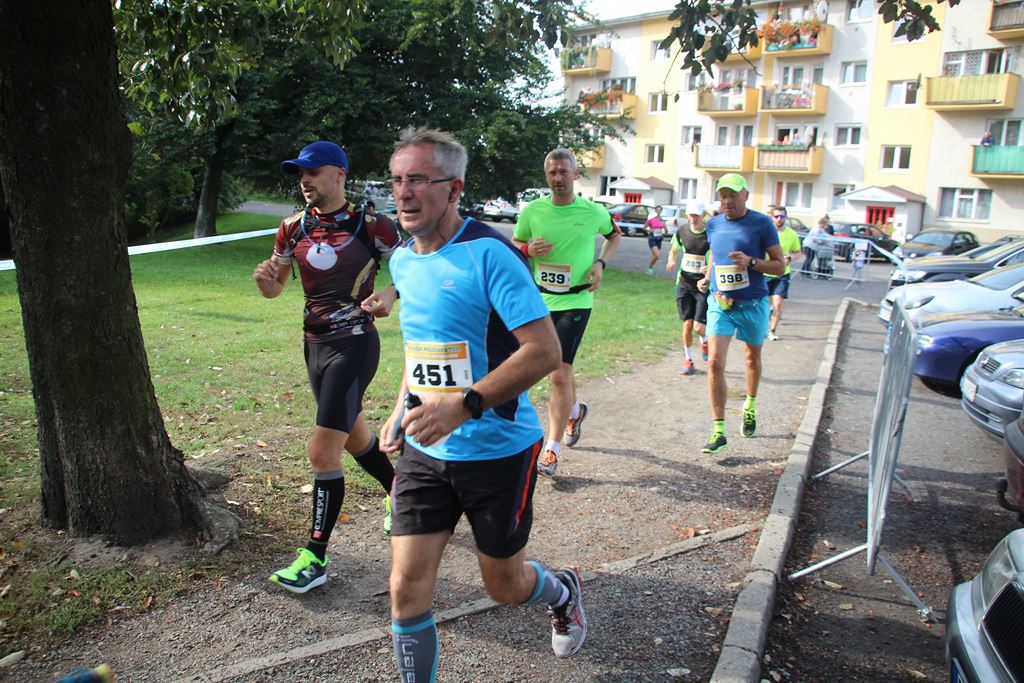 Na trasie Legnickiego Półmaratonu rywalizowano o miejsca (5)