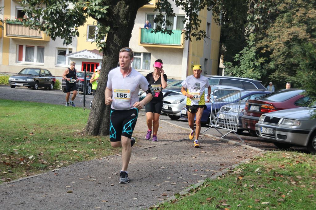 Na trasie Legnickiego Półmaratonu rywalizowano o miejsca (5)