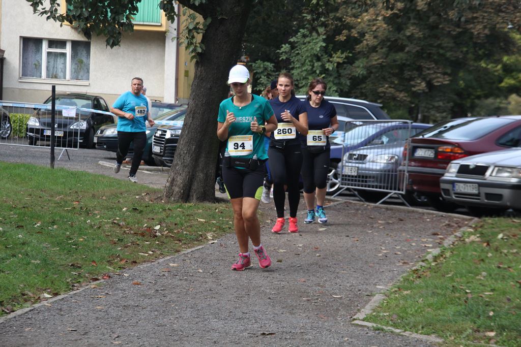 Na trasie Legnickiego Półmaratonu rywalizowano o miejsca (5)