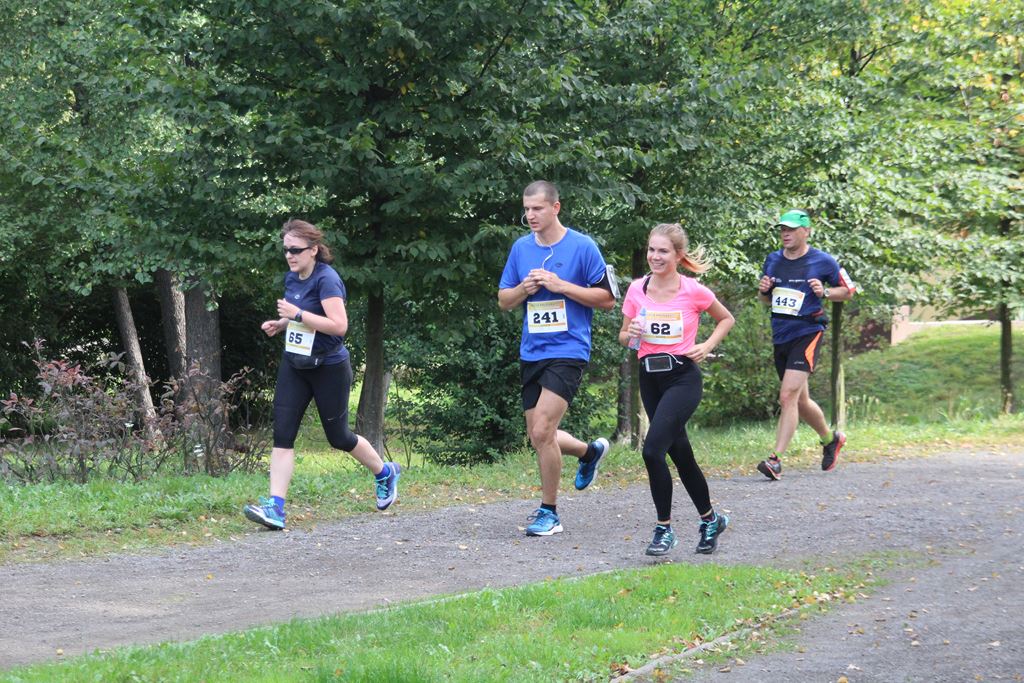 Na trasie Legnickiego Półmaratonu rywalizowano o miejsca (5)