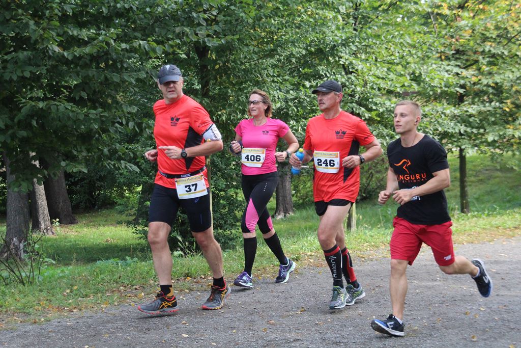 Na trasie Legnickiego Półmaratonu rywalizowano o miejsca (5)
