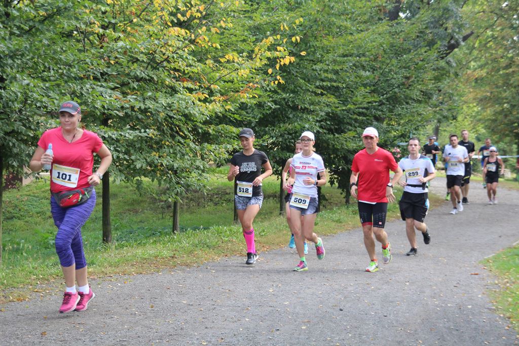 Na trasie Legnickiego Półmaratonu rywalizowano o miejsca (5)