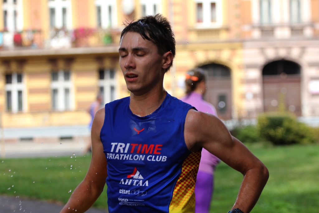 Viktor Nagirnjak z Ukrainy zwycięzca Legnickiego Półmaratonu (2)