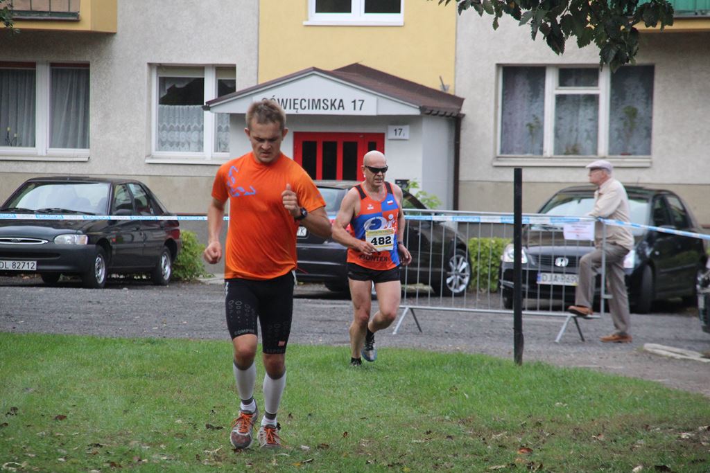 Na trasie Legnickiego Półmaratonu rywalizowano o miejsca (5)