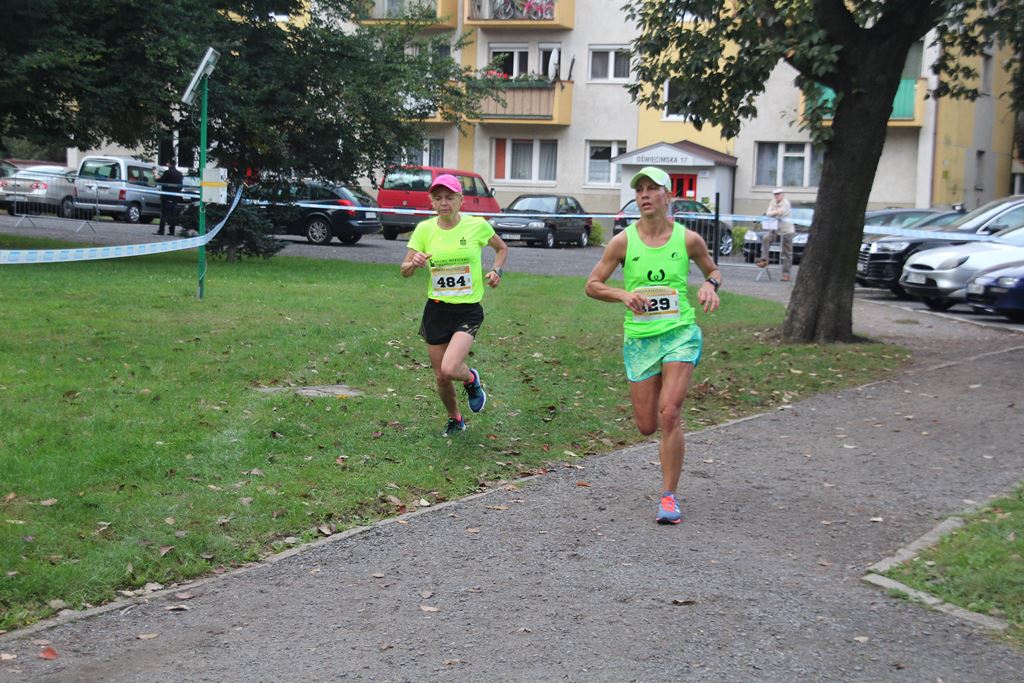 Na trasie Legnickiego Półmaratonu rywalizowano o miejsca (5)