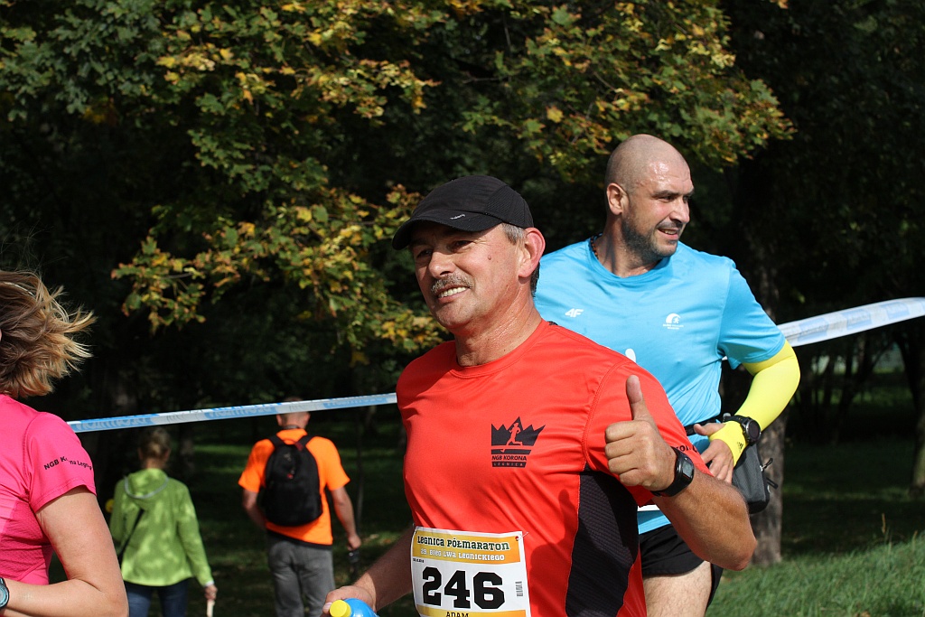 Ponad 400 biegaczy wystartowało w Legnickim Półmaratonie (1)