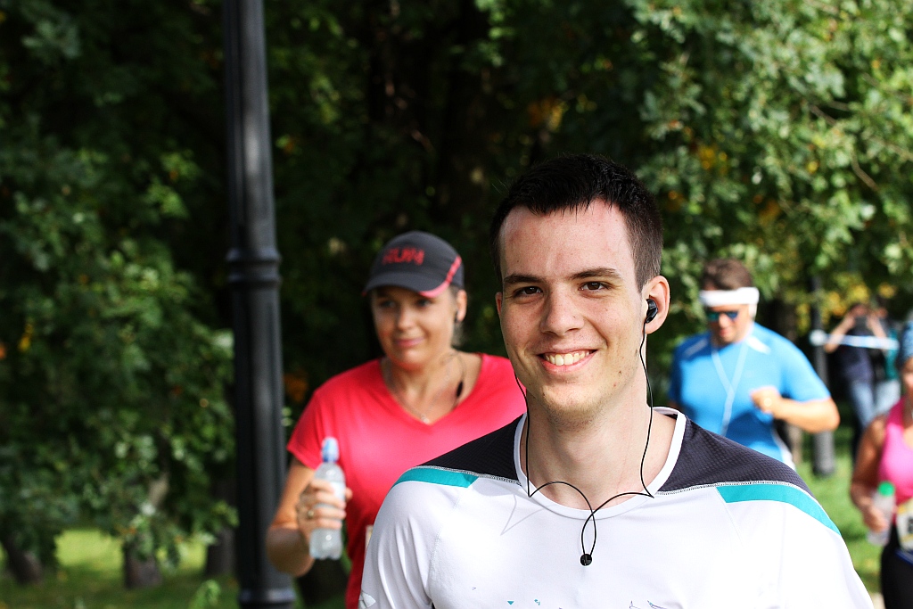 Ponad 400 biegaczy wystartowało w Legnickim Półmaratonie (1)