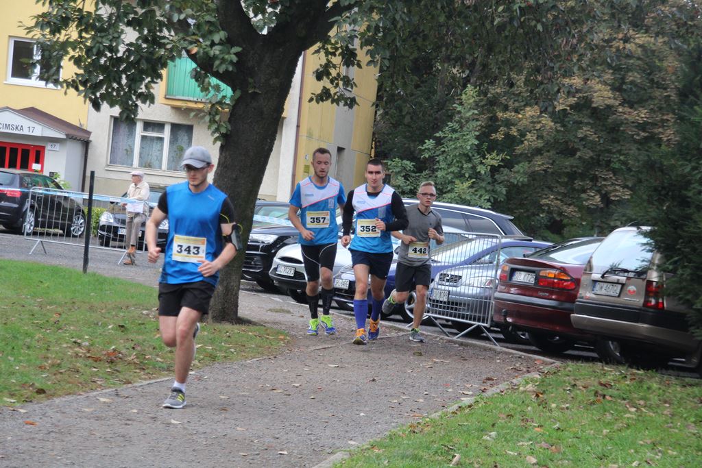 Na trasie Legnickiego Półmaratonu rywalizowano o miejsca (5)