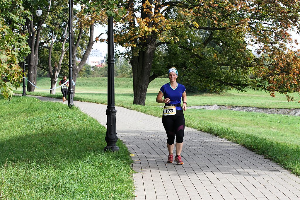 Ponad 400 biegaczy wystartowało w Legnickim Półmaratonie (1)