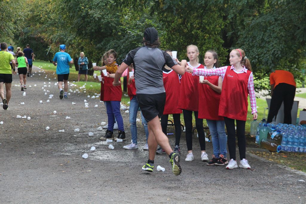 Na trasie Legnickiego Półmaratonu rywalizowano o miejsca (5)