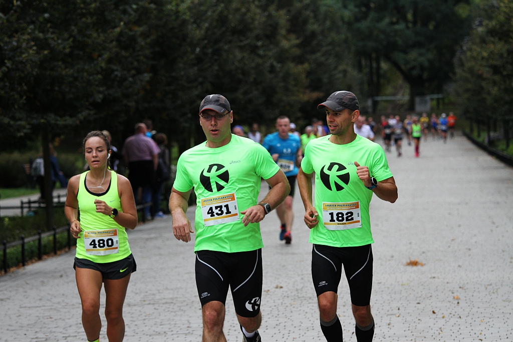 Ponad 400 biegaczy wystartowało w Legnickim Półmaratonie (1)