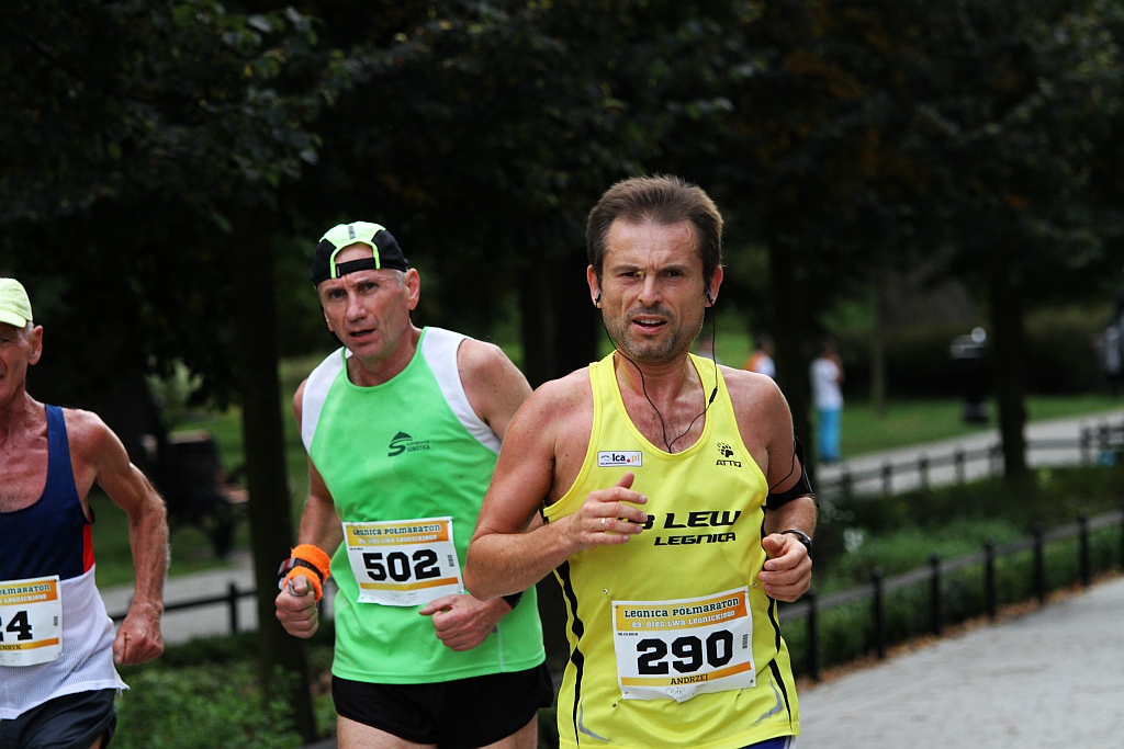 Ponad 400 biegaczy wystartowało w Legnickim Półmaratonie (1)