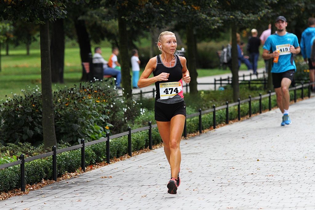 Ponad 400 biegaczy wystartowało w Legnickim Półmaratonie (1)