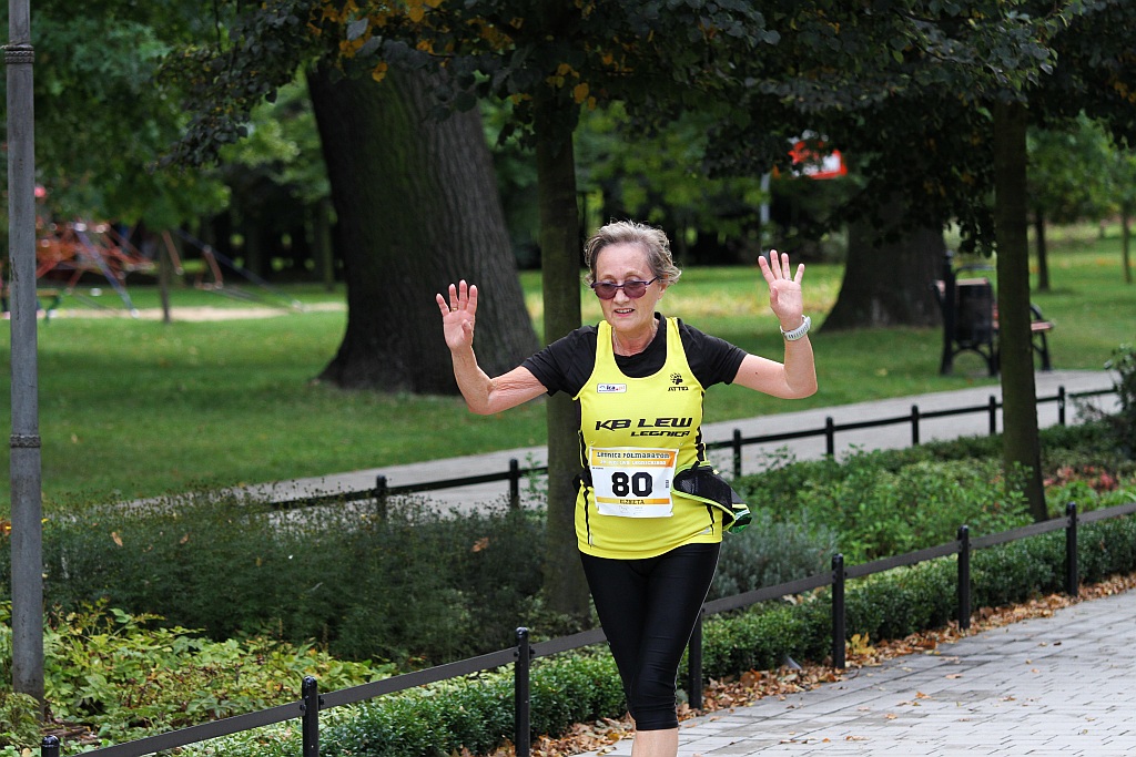 Ponad 400 biegaczy wystartowało w Legnickim Półmaratonie (1)