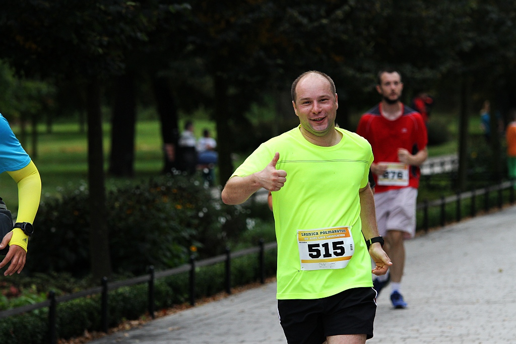 Ponad 400 biegaczy wystartowało w Legnickim Półmaratonie (1)