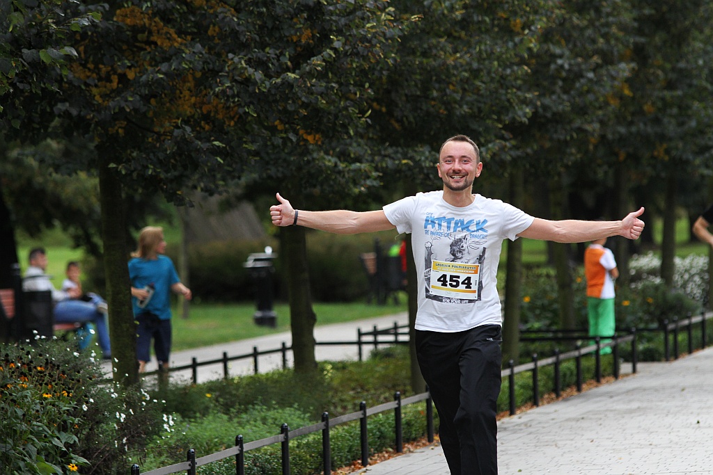 Ponad 400 biegaczy wystartowało w Legnickim Półmaratonie (1)