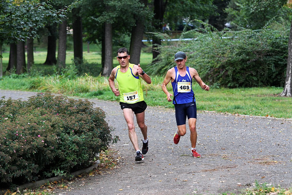 Ponad 400 biegaczy wystartowało w Legnickim Półmaratonie (1)