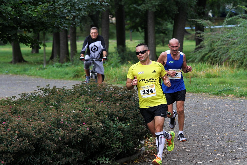 Ponad 400 biegaczy wystartowało w Legnickim Półmaratonie (1)