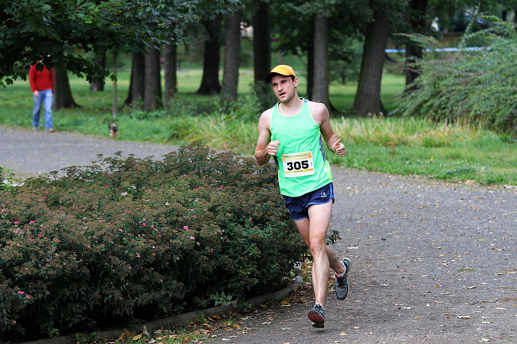 Ponad 400 biegaczy wystartowało w Legnickim Półmaratonie (1)